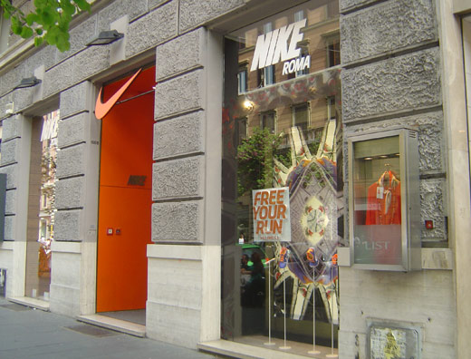 Nike Store (Via Cola di Rienzo) - Abbigliamento, Abbigliamento Sportivo,  Calzature Bambino, Calzature Donna, Calzature Uomo - allrome.it | Attività  e servizi di Roma